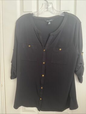 Ellen Tracy Black Crew Neck Top